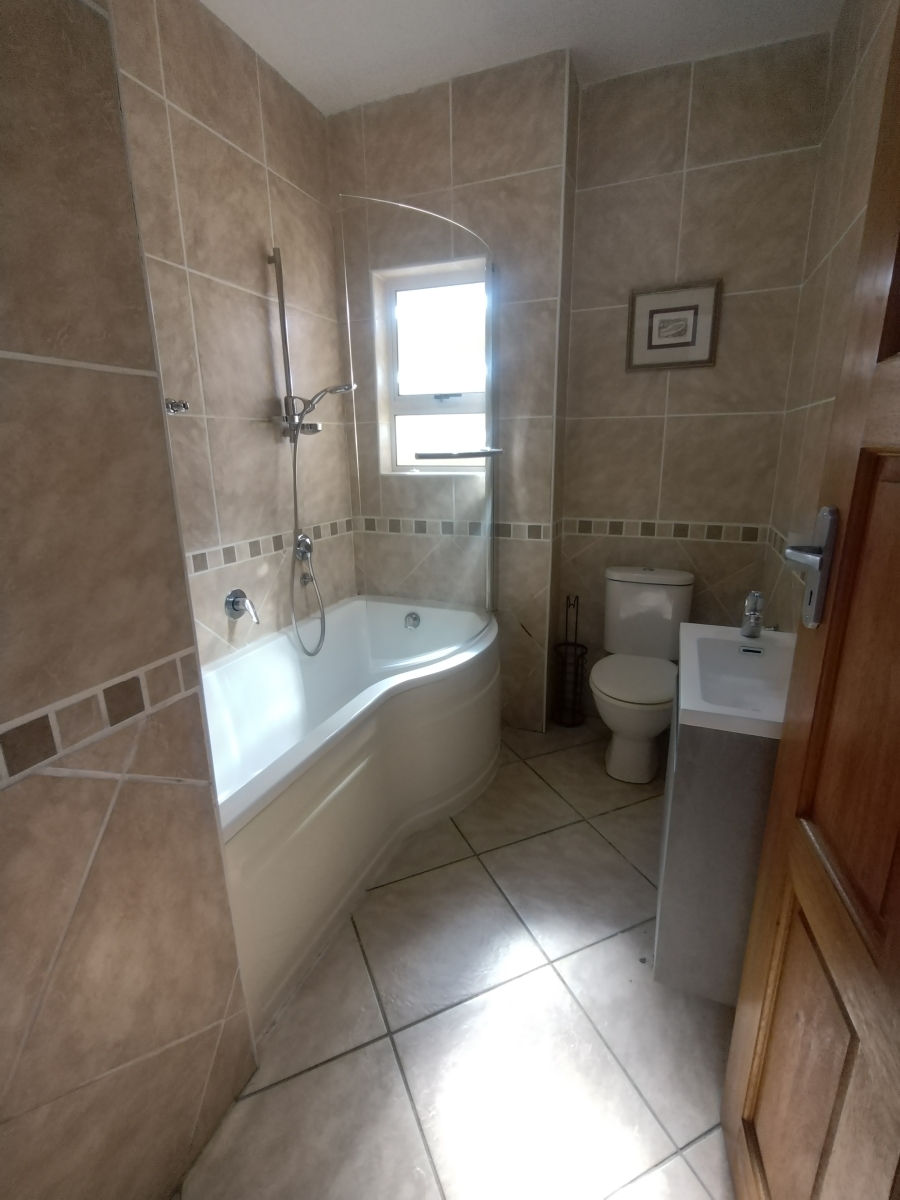 2 Bedroom Property for Sale in Jeffreys Bay Central Eastern Cape